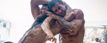 ۱۰ فیلم برتر ژانر هنرهای رزمی ترکیبی با طعم مبارزه و اکشن؛ از Road House تا Bruised