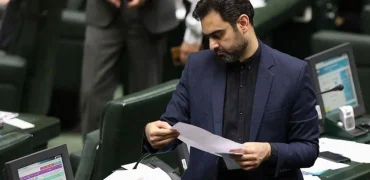نماینده مجلس: مجموع دریافتی ماهانه نمایندگان به ۱۰۰ میلیون تومان هم نمی‌رسد!