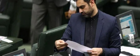 نماینده مجلس: مجموع دریافتی ماهانه نمایندگان به ۱۰۰ میلیون تومان هم نمی‌رسد!