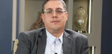 ادعای مدافع قانون حجاب درباره مهسا امینی: «در هنگام دستگیری حجابش جور دیگری بود»