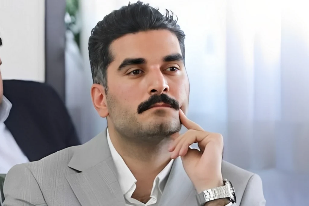 ماجرای حقوق نجومی علی احمدنیا؛ از تکذیب عضو ارشد دولت تا انتشار فیش ۱۳۰ میلیونی