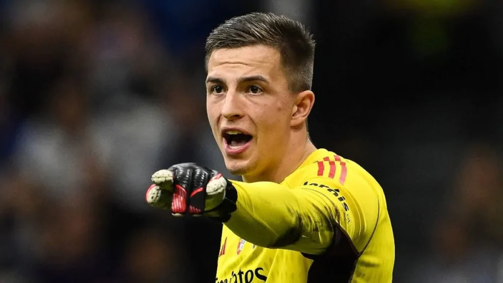 آناتولی تروبین بنفیکا