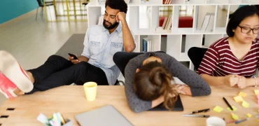 چالش نسل زد در محل کار؛ چرا مدیران از آن‌ها ناراضی‌اند؟