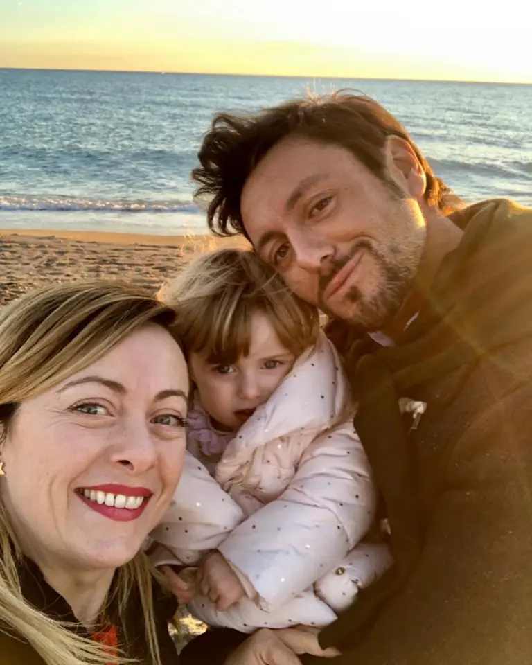 جورجیا ملونی و شریک زندگی سابقش