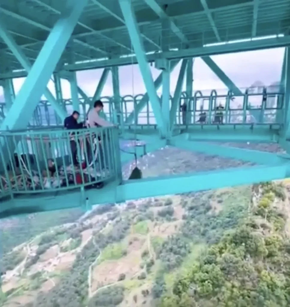 بانجی پل گرند کنیون چین