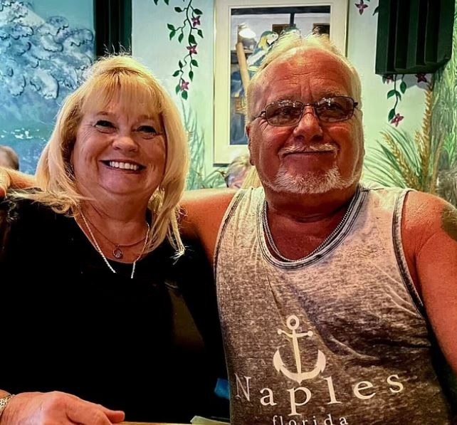 دنی دیواین و همسرش