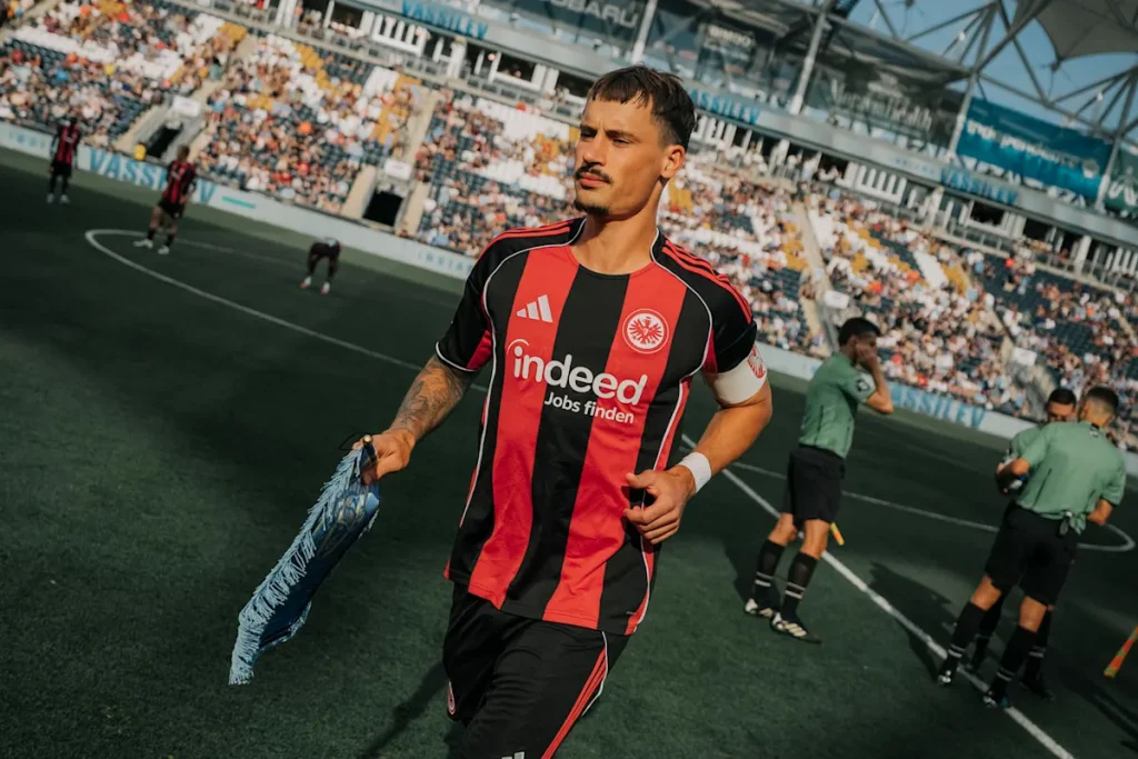 رابین کوخ آینتراخت فرانکفورت