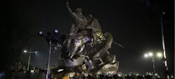 رونمایی از بزرگترین مجسمه اقتباسی ایران با عنوان «نبرد رستم، رخش و اژدها» + ویدیو