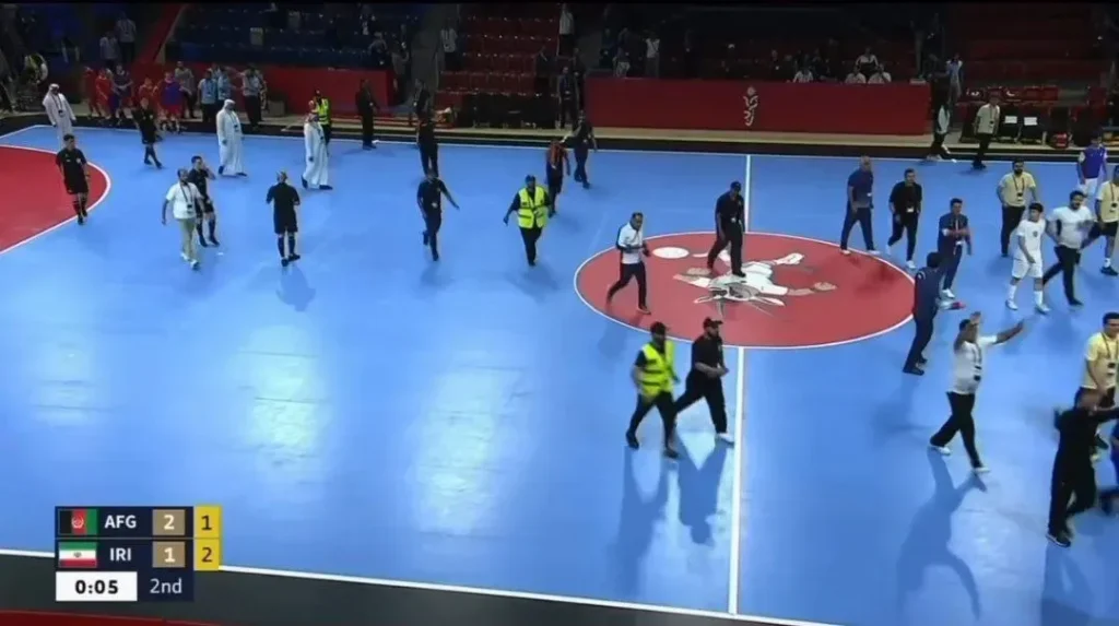 اظهارات جنجالی و تهدید تیم ملی فوتسال ایران توسط گزارشگر افغان خبرساز شد + ویدیو