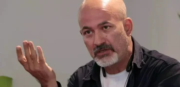 انتقاد فعال سیاسی به نصب دوربین‌های حجاب و عدم توجه به نیازهای امنیتی در جنگ