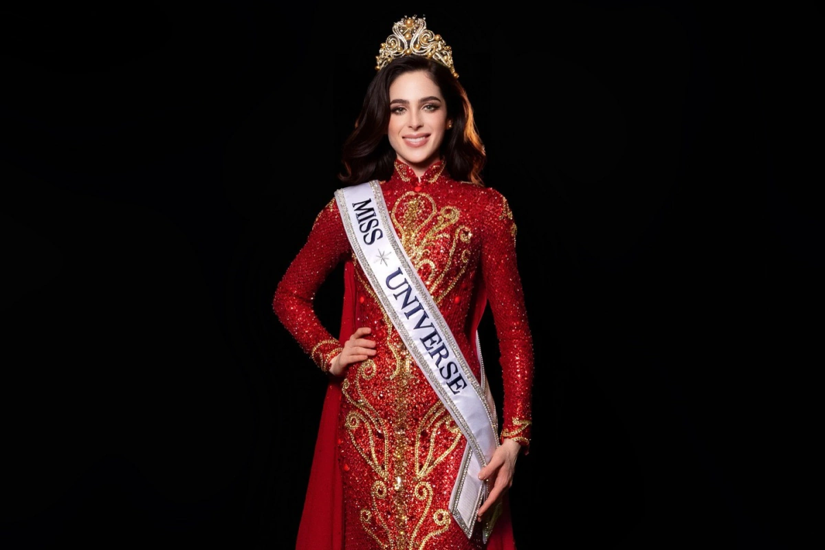 طراح ایرانی لباس دختر شایسته پرتغال و سوئیس طراح ایرانی لباس دختر شایسته پرتغال و سوئیس