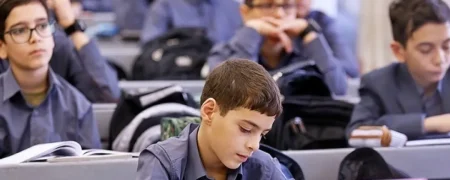 اختراغ دستگاه «تخمه پوست‌کن» توسط دانش‌‌آموز کلاس هفتمی وایرال شد