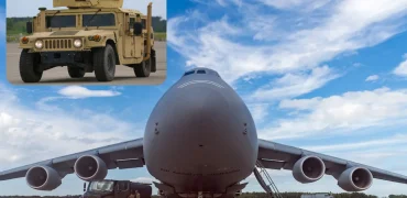 چند خودروی هاموی در بزرگ‌ترین هواپیمای ترابری ارتش آمریکا جا می‌شود؟