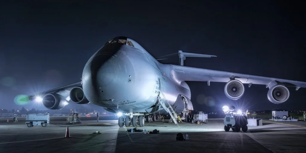 هواپیما C-5M Super Galaxy