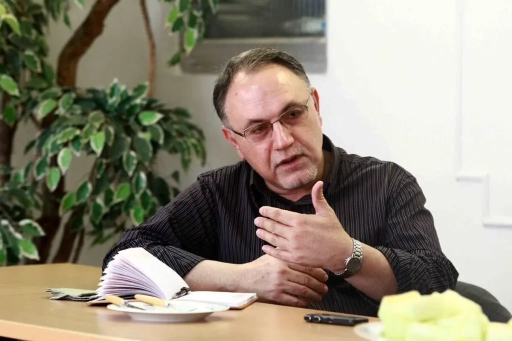 علیرضا علویتبار