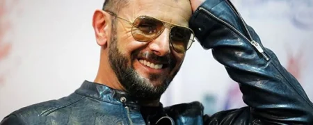 خاطره امین حیایی از سال‌های اولیه بازیگری و کوتاه کردن موهای بلندش در خیابان!