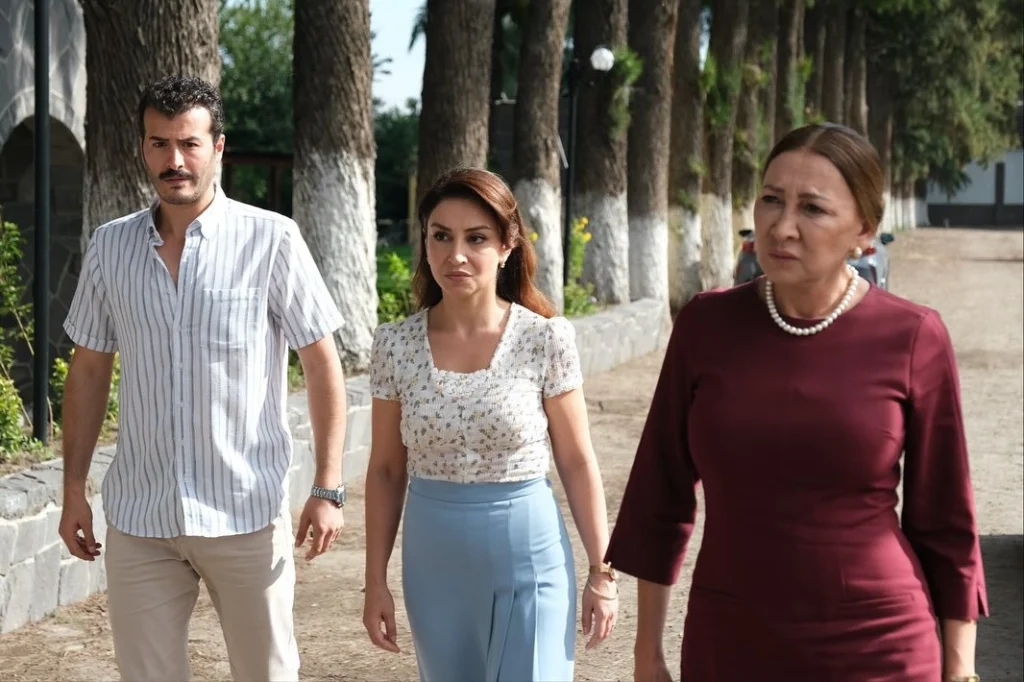 سریال سرزمین‌های حاصلخیز