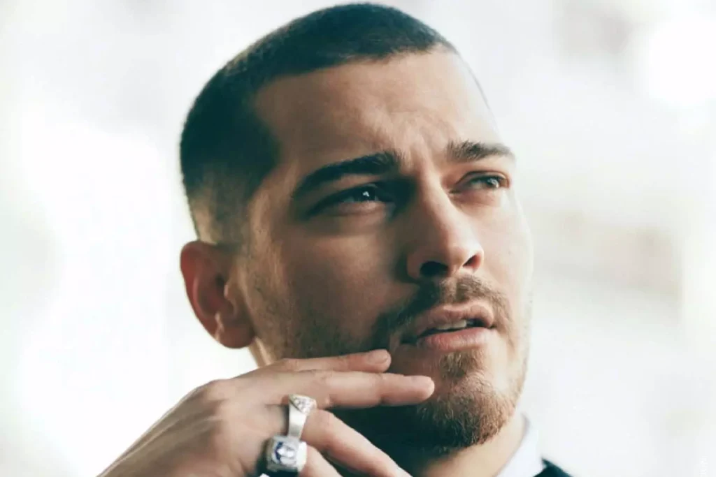 بیوگرافی چاغاتای اولوسوی مدل و ستاره جهانی سریالهای ساخت ترکیه