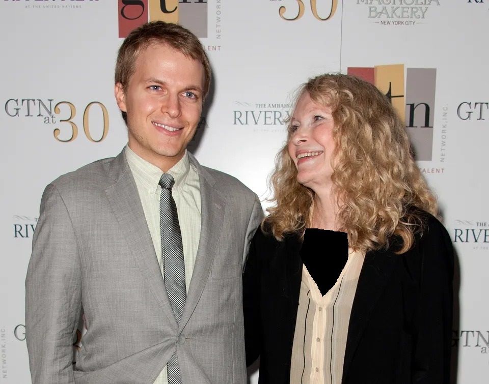 رونان فارو و میا فارو