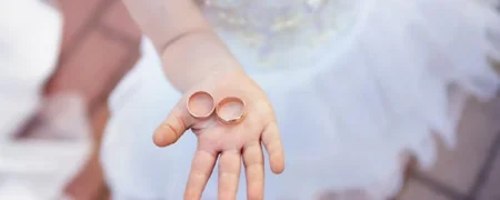 دختران ۱۳ ساله ایرانی با کمک سایت همسریابی «آدم و حوا» شوهر می‌کنند!