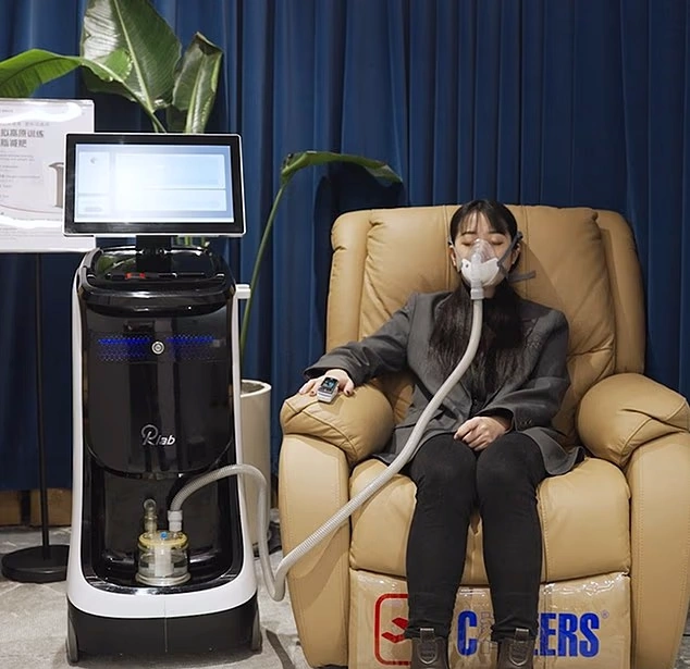 آزمایشگاه ضدپیری در چین