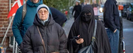 رکوردزنی دانمارک در اخراج پناهجویان؛ از «قانون گِتو» تا مراکز نگهداری موقت سخت‌گیرانه