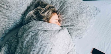 ۵ پدیده‌ای که هرگز در خواب نمی‌بینیم و دلایل علمی آن؛ از تلفن همراه تا چهره خود در آینه