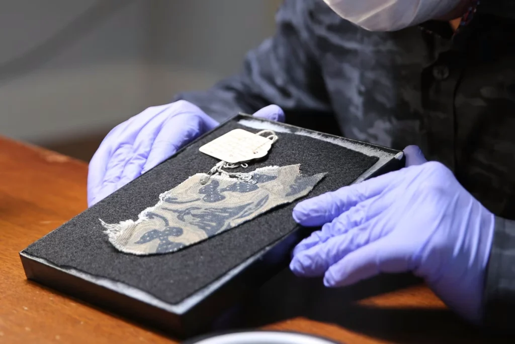 پارچه مبل خودکشی هیتلر