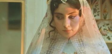 مراسم خواستگاری شخصیت محبوبه با بازی ترلان پروانه در «بامداد خمار» + ویدیو