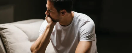 راه‌های تشویق مردان به صحبت‌کردن و جمله‌هایی که وضعیت را بدتر می‌کند