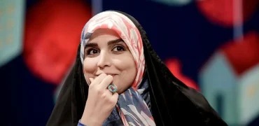 مجری صداوسیما شاعر شد؛ دو شعر مضحک از کتاب جدید مژده لواسانی!