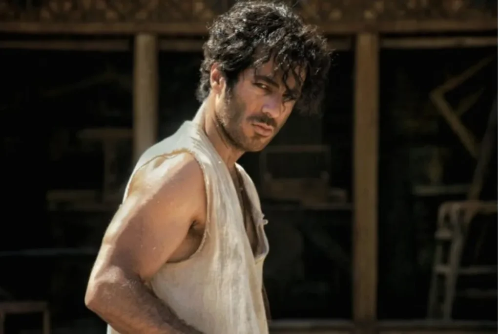 نگاهی به نقش «رحیم نجار» با بازی نوید پورفرج؛ قطب جذاب سریال «بامداد خمار»