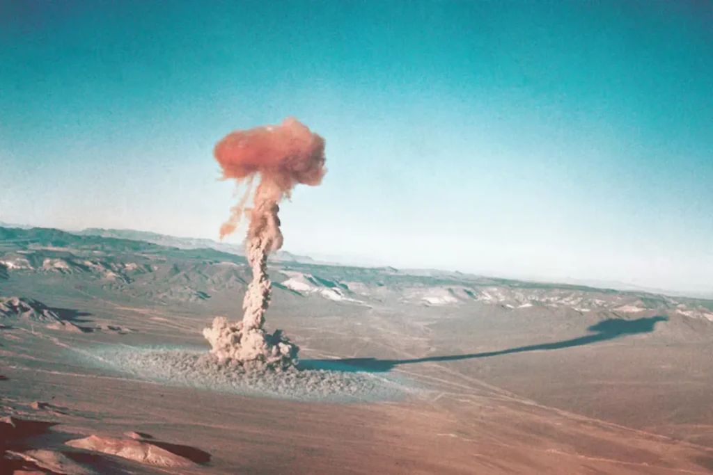 چگونگی آزمایش سلاح‌های هسته‌ای ایالات متحده؛ چرا ادامه این تست‌ها خطرناک شد؟