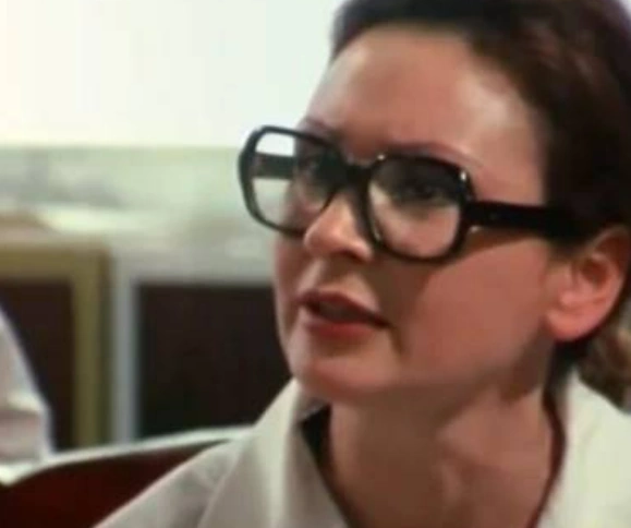 پری امیرحمزه در دایره مینا