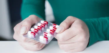 خطرات پنهان داروهای مهارکننده اسید معده و آزمایش‌هایی که باید انجام دهید