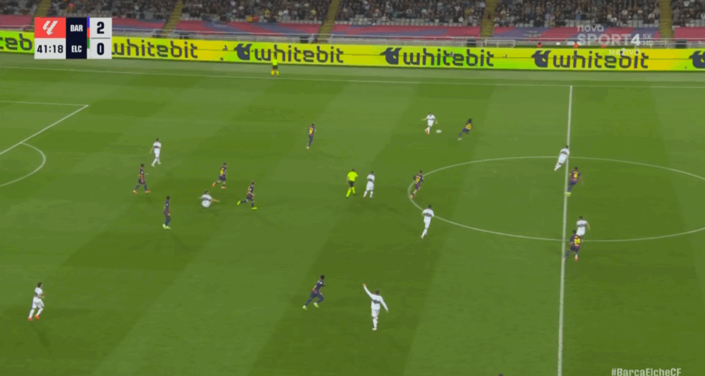 اشتباه آفسایدگیری در بازی بارسلونا برابر الچه