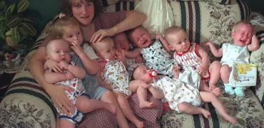 نخستین هفت‌قلوهای زنده جهان در آستانه جشن تولد ۲۸ سالگی خود هستند!