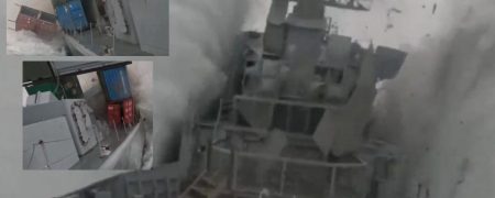 لحظه برخورد اژدر شلیک شده از زیردریایی به ناوچه و غرق شدن آن در رزمایش ناتو + ویدیو