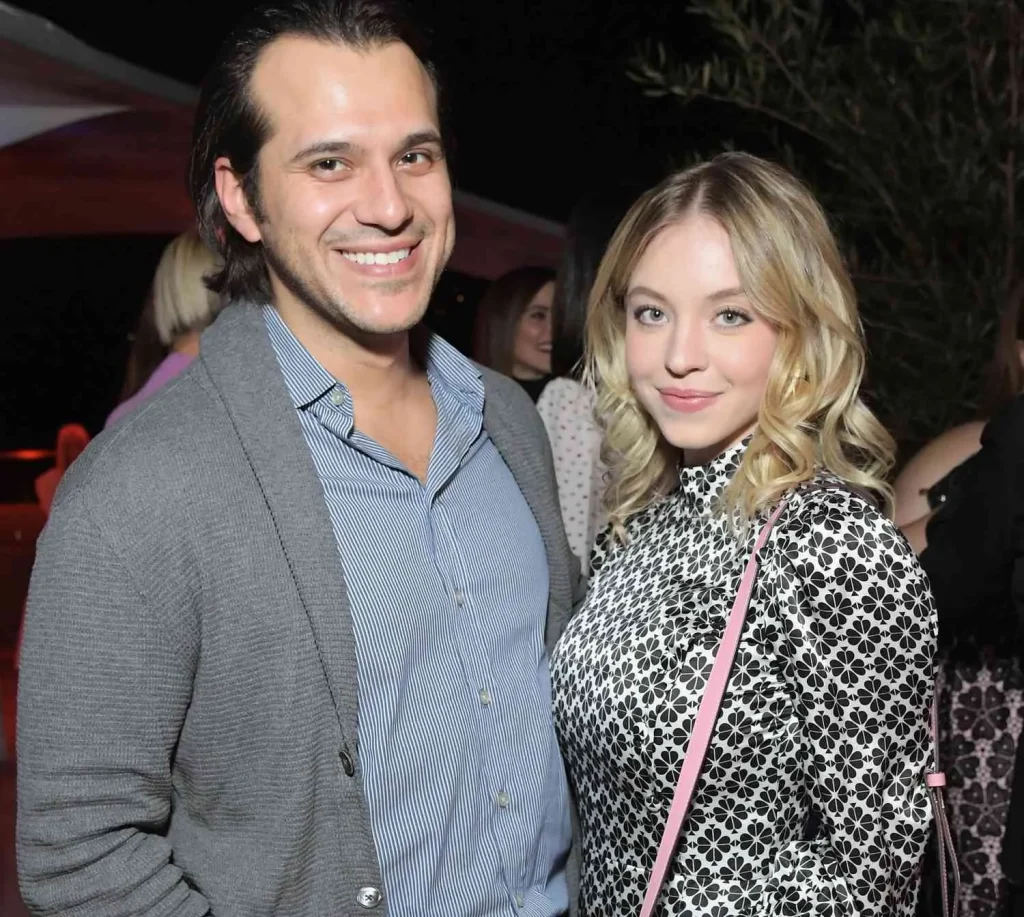 سیدنی سوینی و جاناتان داوینو
