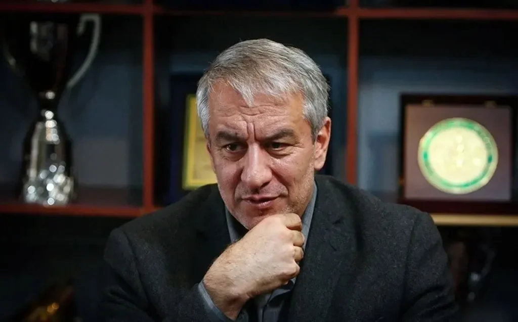 علی کفاشیان: «بازیکنان تیم ملی گرین کارت دارند!» + ویدیو