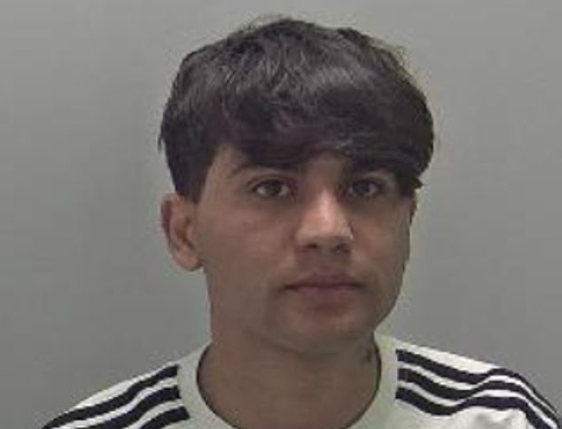 تجاوز دو پناهجوی افغان در بریتانیا