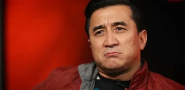 خداداد عزیزی بی ادبی‌اش در پخش زنده را با بی ادبی توجیه کرد! + ویدیو