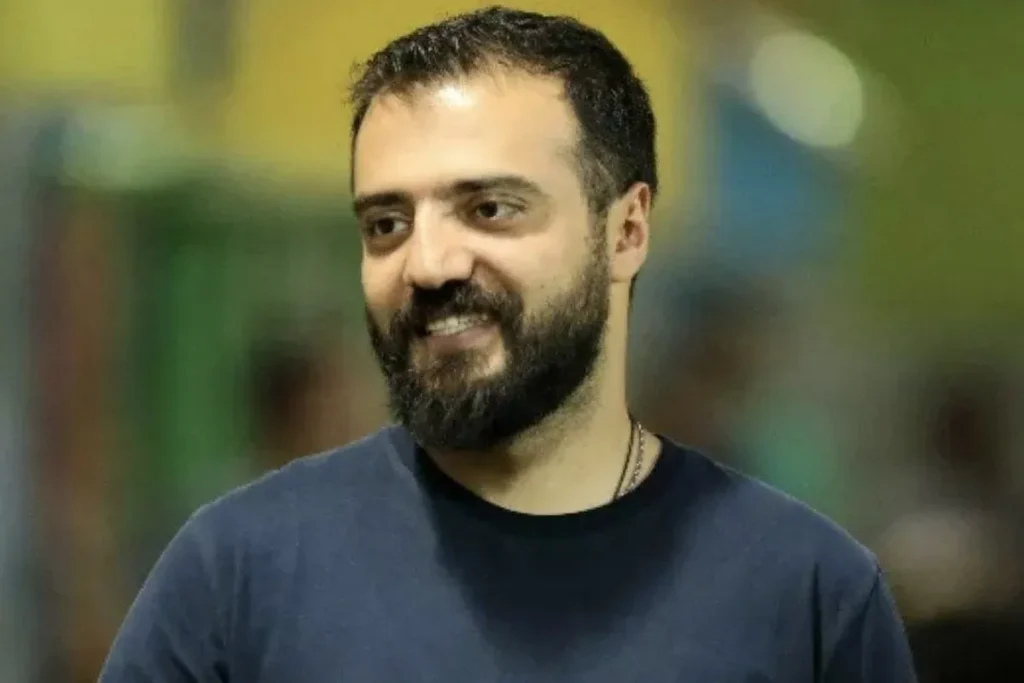 شوخی ابوطالب حسینی با عربی صحبت کردن مسعود پزشکیان در استندآپ کمدی جدیدش