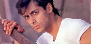 حضور سلمان خان با بادیگارد مسلح در خیابان‌های هند را ببینید + ویدیو