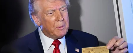 رونمایی دونالد ترامپ از کارت طلایی ۱ میلیون دلاری برای دریافت شهروندی آمریکا