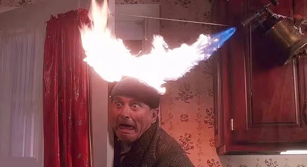 فیلم تنها در خانه