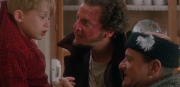 «تنها در خانه»؛ اشتباهات و حقه‌های سینمایی که بعد از ۳۵ سال نمی‌توان نادیده گرفت