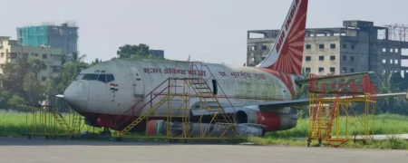 پیدا شدن هواپیمای مسافربری گمشده بوئینگ بعد از ۱۳ سال و جریمه پارکینگ سنگین