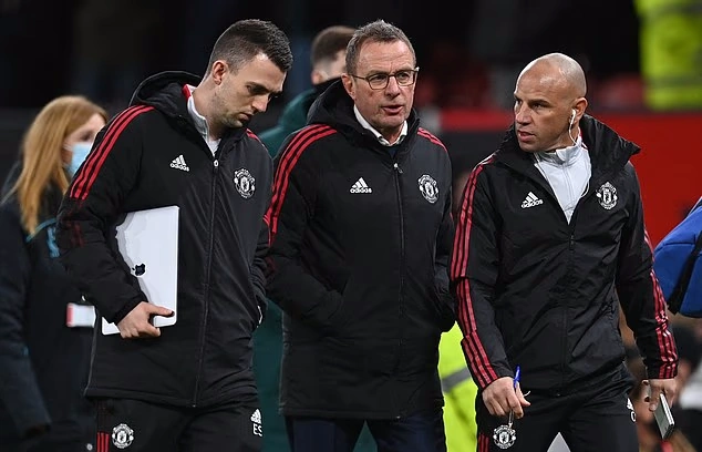 تیم مربیان رالف رانگنیک در منچستر یونایتد