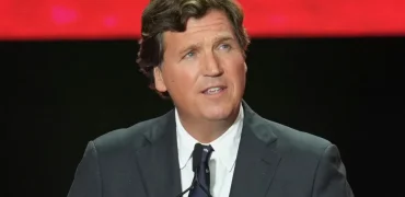 تاکر کارلسون برای اثبات وطن‌پرستی خود می‌خواهد در قطر ملک خریداری کند